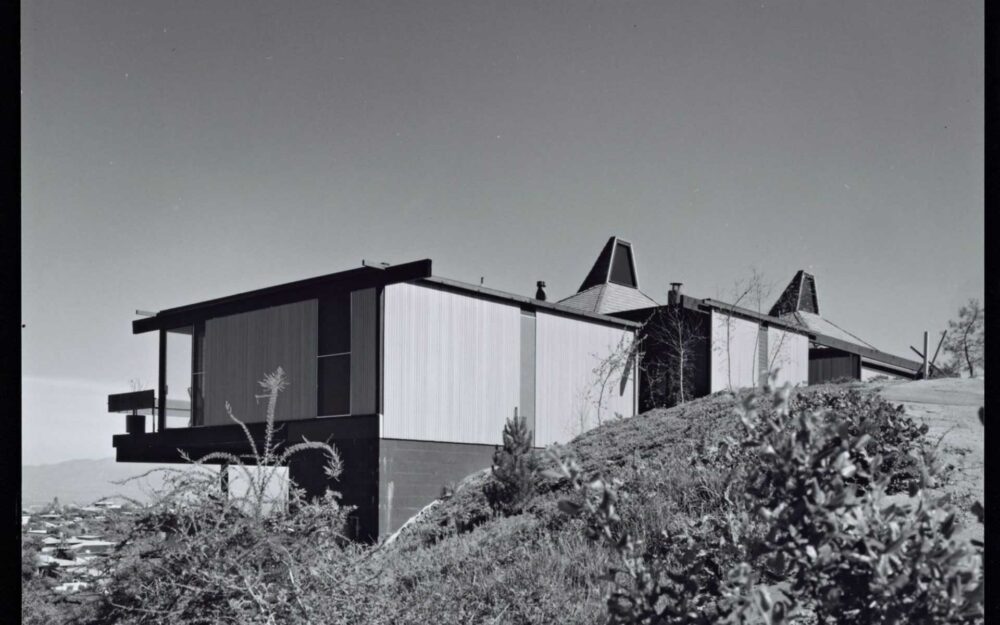 Photos from the Julius Shulman Archives of the Getty Research Institute of the Art Seidenbaum Home in the Hollywood Hills